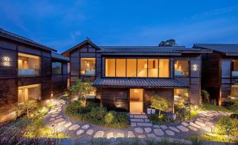 Trip.com Group Country Retreats (Zhang Jiajie Manson Joint Resort)