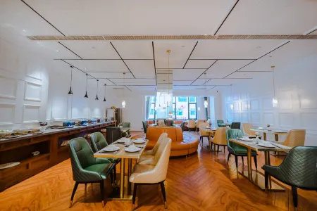 James Joyce Coffetel Ruipin Hotel (Zhangzhou Panhua City Plaza) Отели рядом с достопримечательностью «Yunzhonghe Hot Spring Tourist Resort»