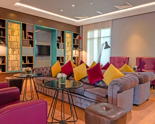 Premier Inn Dubai Investments Park Hotel โรงแรมใกล้เจเบลอาลี