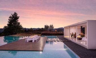 Trip.com Group Country Retreats (Zhang Jiajie Manson Joint Resort)