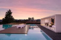 Trip.com Group Country Retreats (Zhang Jiajie Manson Joint Resort）