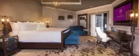 The Cromwell- A Caesars Rewards Destination