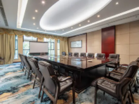 Silverhall Grand Hotel Hotels in Qichun