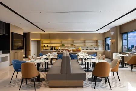 ECHARM Hotel (Nanchang Hongcheng Road Taoyuan Subway Station Branch) Отели рядом с достопримечательностью «CPC Nanchang Hangkong University Committee Party School»