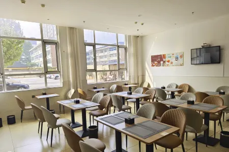 GreenTree Hotel (Shijiazhuang Pingshan) Отели рядом с достопримечательностью «Hongya Valley»