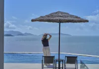 Xiangshan UTTAMAM Resort - Infinity Pools