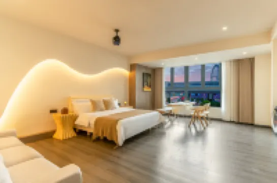 Huiting Hotel (Jiangjin Wanda Plaza Shengquansi Subway Station) Hotels in Jiangjin District