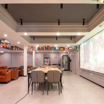 Dayin International Youth Hostel - People's Square & Old Town