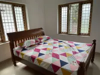 Full AC 4bhk townhouse, 10 mins from airport Hotels in Kizhake Chalakudi