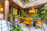 Qijing Homestay (Linxia Bafang Shisanxiang)