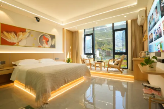 Guanjinglou Homestay (Wangxiangu Branch) Hotels near Jiangxi Lingshan