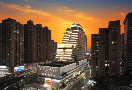 Shenzhen Velaye Hotel Отели рядом с достопримечательностью «Ping An Finance Center - Free Sky»
