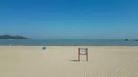 Phoenix Valley Holiday Hotel Zhuhai (Gongbei Port  Qinglü Nan Road Store) - View biển