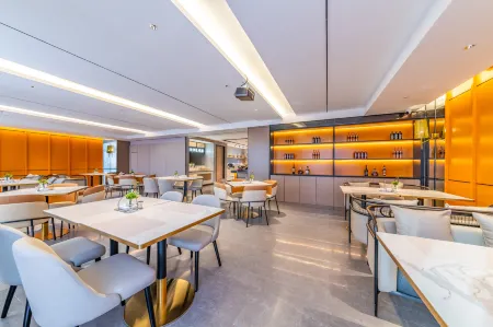 Homeinn Plus Hotel (Wuhai Haibowan District Wanda Plaza) Отели в г. Ухай