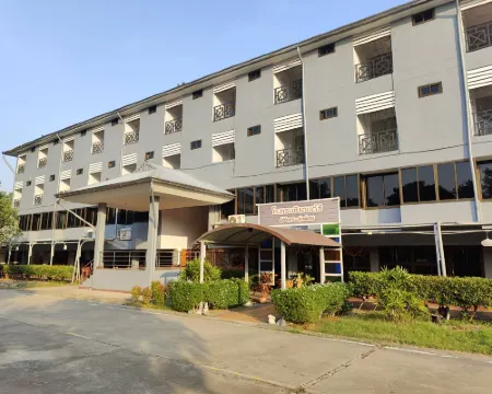 Cabbages & Condoms Hotel Ratchaburi Hotels in Photharam