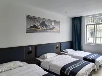 Chongzuo Huayi Homestay