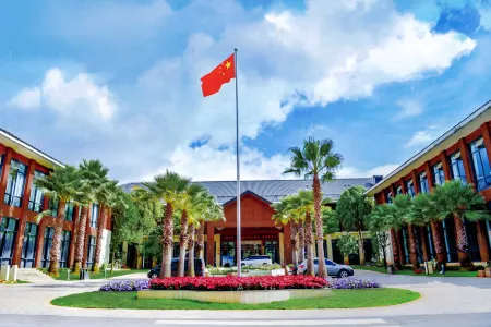 Anning Hot Spring Hotel Отели рядом с достопримечательностью «Caoxi Temple»