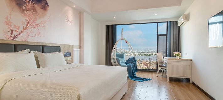 Yuefeng Hotel (Maoming Dianbai West Lake Park) Hotels in Maoming