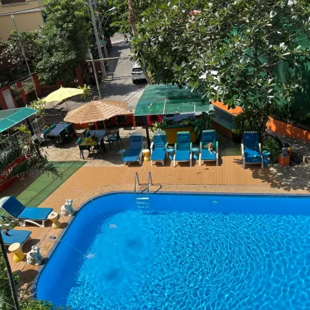 PorterHouse Beach Hotel Отели рядом с достопримечательностью «Пляж Калим-Бич»
