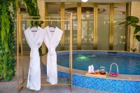 Lvbao Lezhi Hot Spring Hotel Hotels near Mile "Dongfeng Yun" Town - Viewing Platform