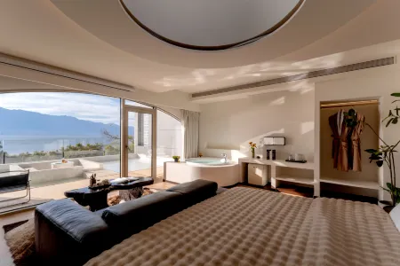 Tongxi sea view villa