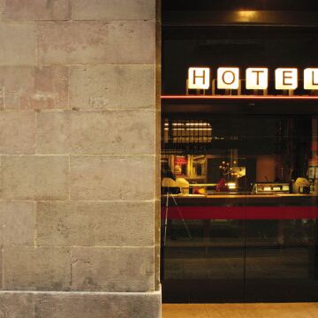 Casa Camper Barcelona Отели рядом с достопримечательностью «Парковка MACBA»