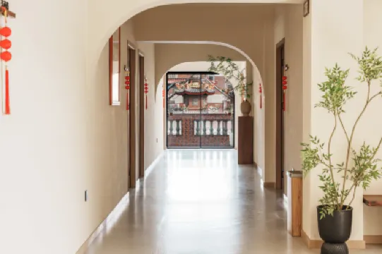 YINJUBIEYUAN Hôtels à proximité de : Qingjing Temple