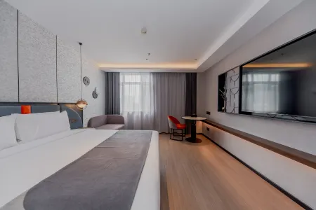 Yitel (Shanghai Zhoupu Kangqiao Shenmei Road Subway Station Branch) Отели рядом с достопримечательностью «Fulei Former Residence»