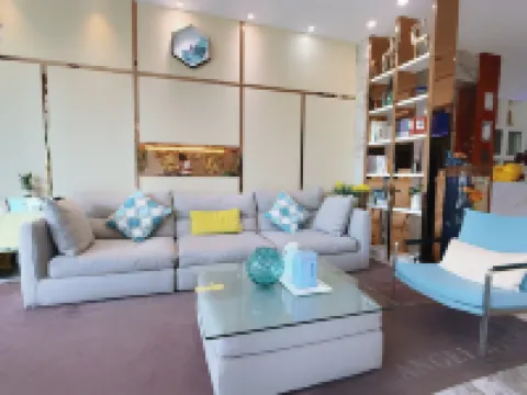 Karamaytonsen Theme Hotel