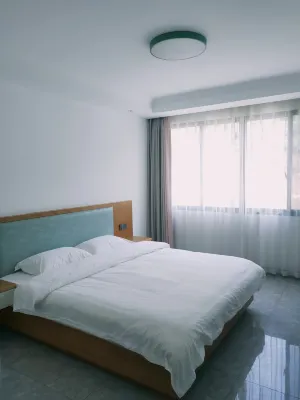 依山漫居民宿 鄰近康盛學院的酒店