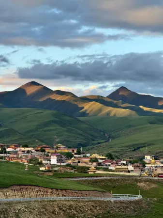 Aba Hotel Отели рядом с достопримечательностью «Langyi Temple»