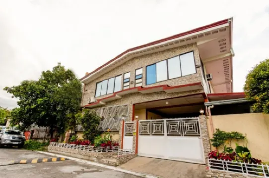 La Belladoza near Airport