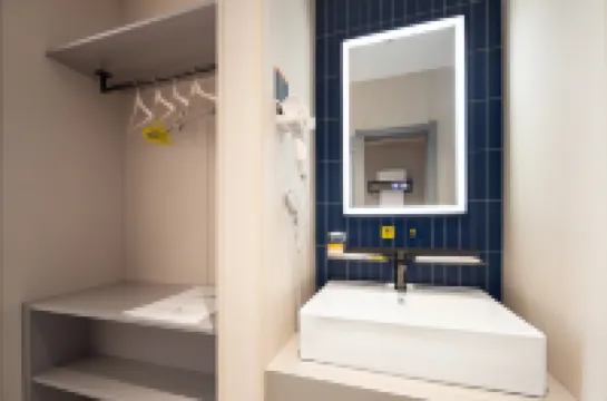 โรงแรมเซเว่น เดย์ อินน์ (ตลาดซินซี ฮุนชุน ไห่เซียนเจีย)