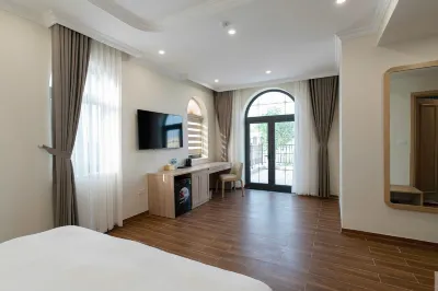 Tra Co Luxury Hotel