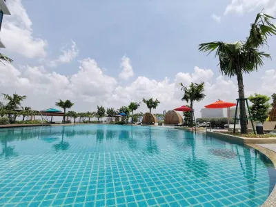 Almas Puteri Harbour Nusajaya Suite Room Exclusive Room 5 Min to Legoaland by HomeSpace Отели в г. 