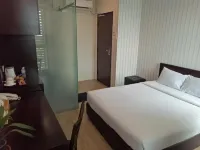 7 Hotel