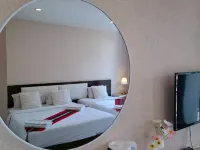Herry Residence Hotels near San Phi Suea
