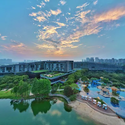 Hyatt Regency Dongguan Hotels near Fantasy Baihuazhou