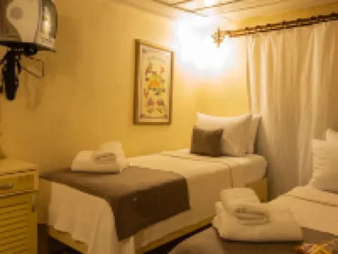 Historical Greek Mansion Antikhan Hotels in Ayvalik