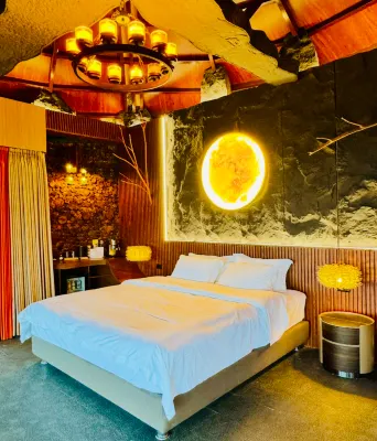 Forest 101 Hotels in Real