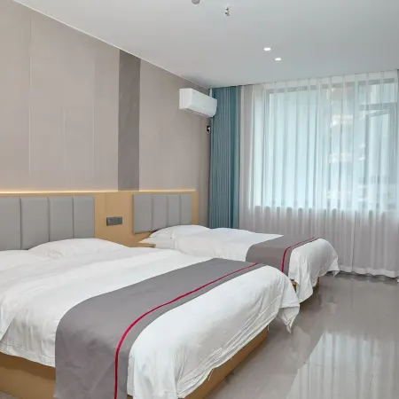 Pengshui County Liangjiang Hotel