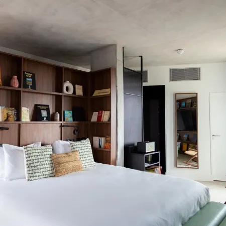 Jost Hotel Montpellier Centre St Roch Отели рядом с достопримечательностью «Префектура»