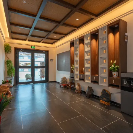 Delingha Chushan Yunjv Homestay (Olympic Plaza)