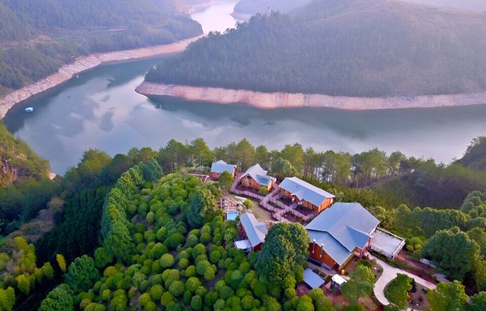 Poetry Hotel