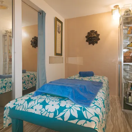 RedDoorz Premium @ Casa LenidaRose