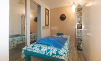 RedDoorz Premium @ Casa LenidaRose - سبا
