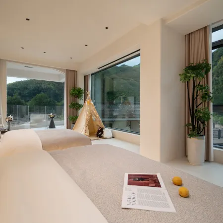 Floral Hotel·Mingyue Creek Guest Stay with Infinity Pool Hotel