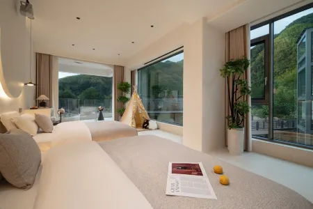 Floral Hotel·Mingyue Creek Guest Stay with Constant Temperature Hotel