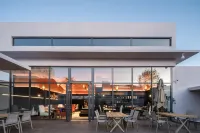 Purple House Koi Pond Courtyard Guesthouse