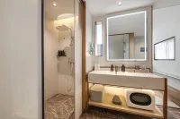 Elong Hotel (Haixi Golmud Jiangyuan Middle Road Kunlun Park Branch)